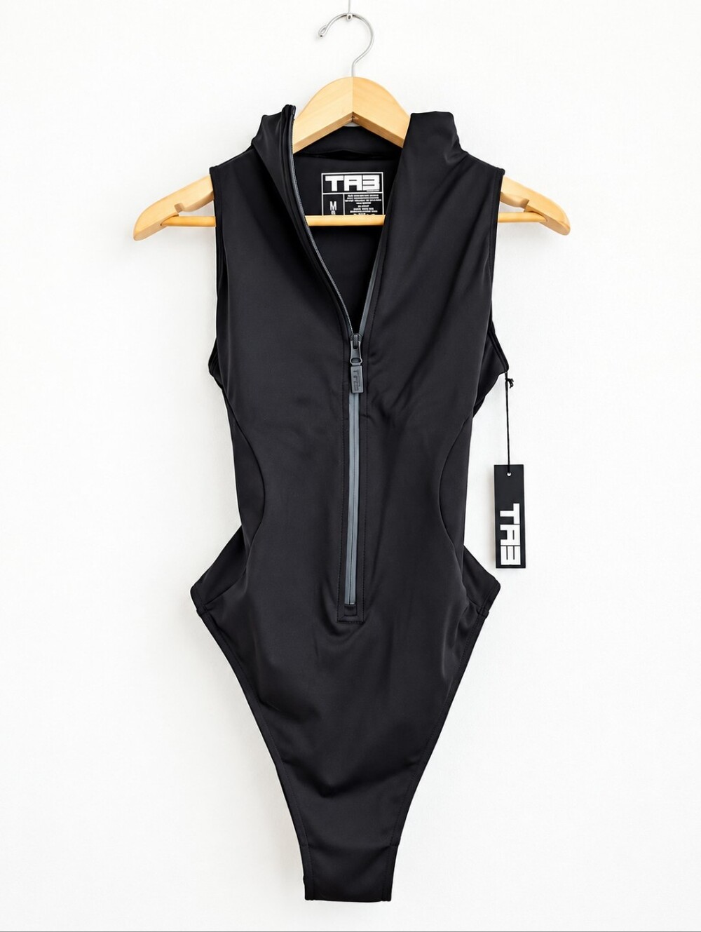 TA3 Sleeveless Surfy Shapewear One Piece Swimsuit Black Zip Front M NWT